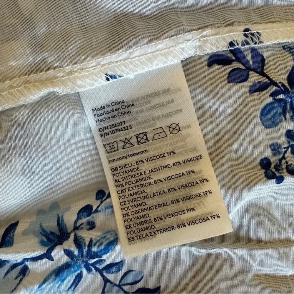 NWT H&M Pullover Dress V Neck Lightweight  White Blue Floral Print Sz S - Picture 7 of 7